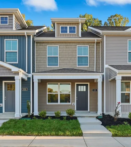 $215,900 | 135 Quarry Point Drive, Unit C135, Clarksville, TN 37043