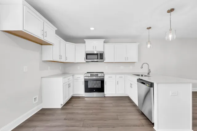 $215,900 | 135 Quarry Point Drive, Unit C135, Clarksville, TN 37043