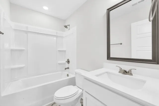 $215,900 | 135 Quarry Point Drive, Unit C135, Clarksville, TN 37043