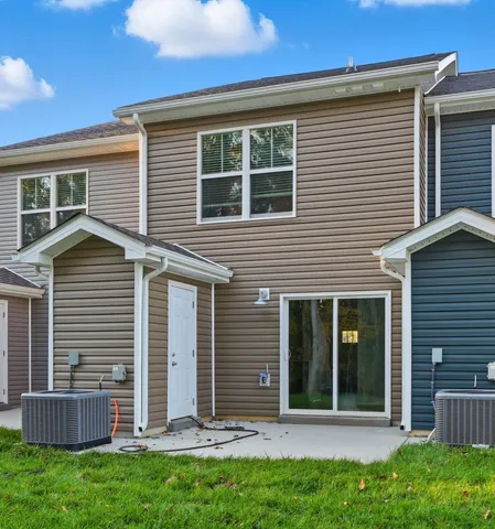 $215,900 | 135 Quarry Point Drive, Unit C135, Clarksville, TN 37043