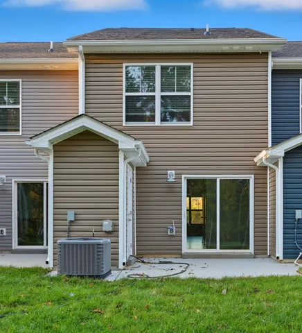 $215,900 | 135 Quarry Point Drive, Unit C135, Clarksville, TN 37043