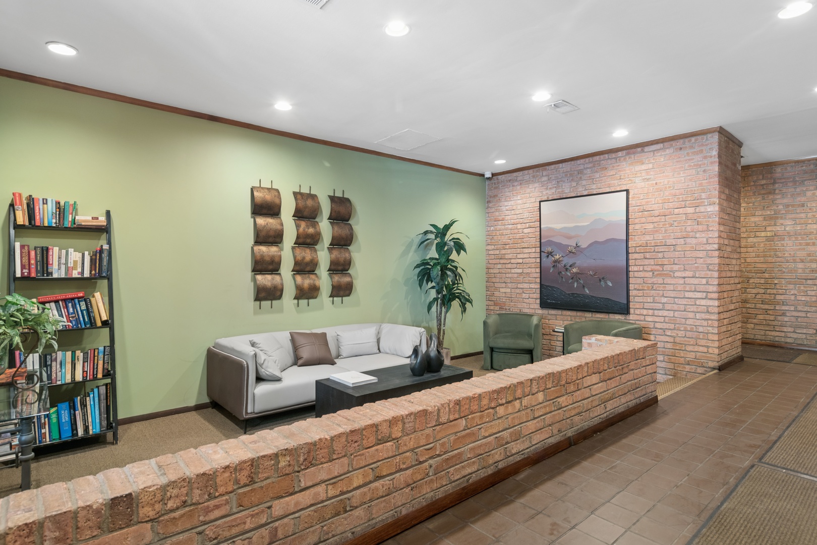 651 West Sheridan Road, Unit 6D Chicago, IL 60613 - Photo 17 of 19