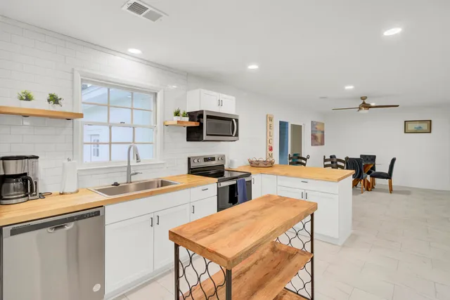 $520,000 | 1866 Ashley Hall Road, Charleston, SC 29407