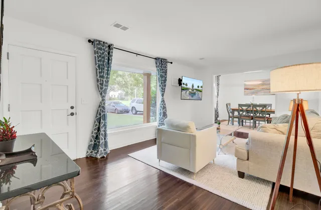 $520,000 | 1866 Ashley Hall Road, Charleston, SC 29407