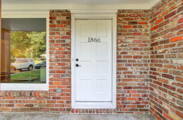 $520,000 | 1866 Ashley Hall Road, Charleston, SC 29407