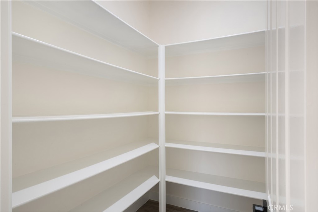 3086 Crystal Ridge Lane Colton, CA 92324 - Photo 12 of 71 Main House - Walk in Pantry