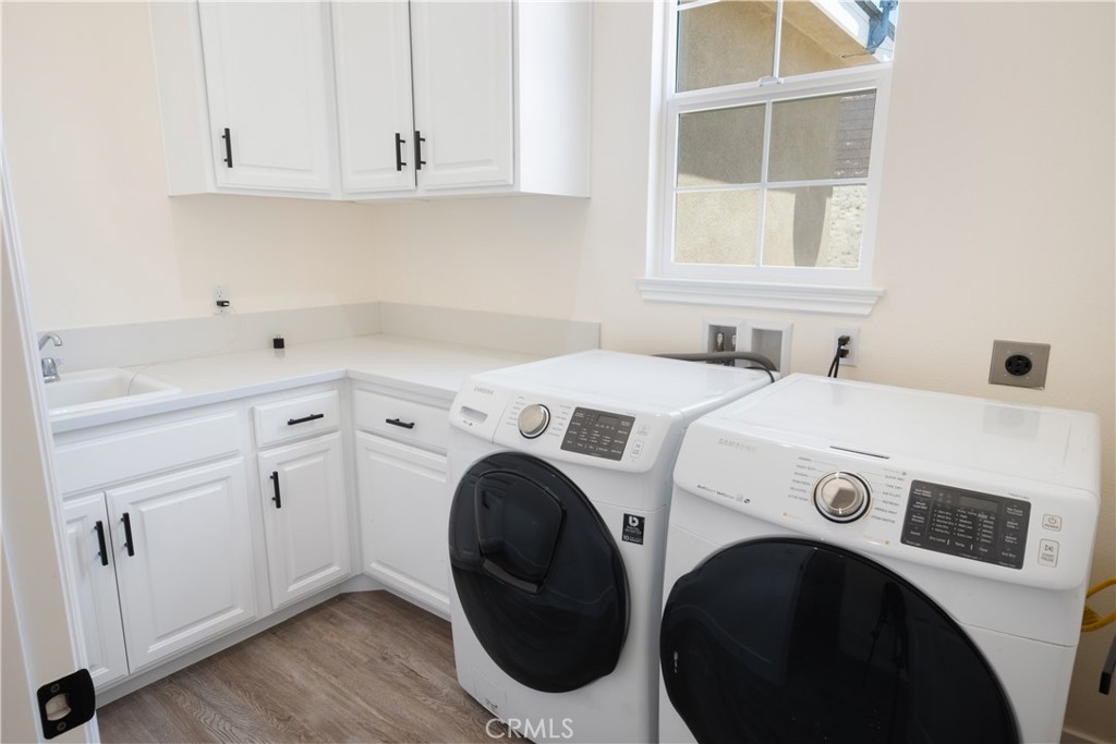 3086 Crystal Ridge Lane Colton, CA 92324 - Photo 42 of 71 Main House - Laundry Room