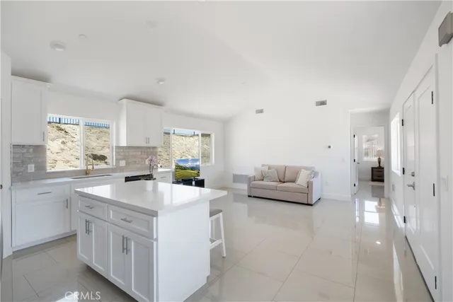 $1,695,000 | 3086 Crystal Ridge Lane, Colton, CA 92324