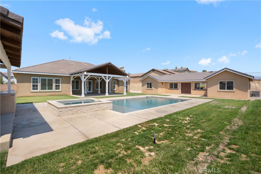 3086 Crystal Ridge Lane Colton, CA 92324 - Photo 59 of 71 Pool and Spa