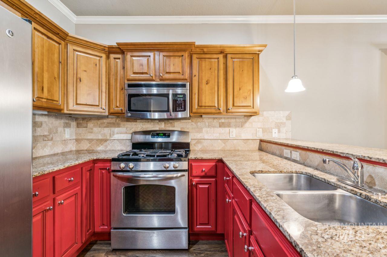 4378 North Five Mile Road Boise, ID 83704 - Photo 12 of 47 Gallery Image 12