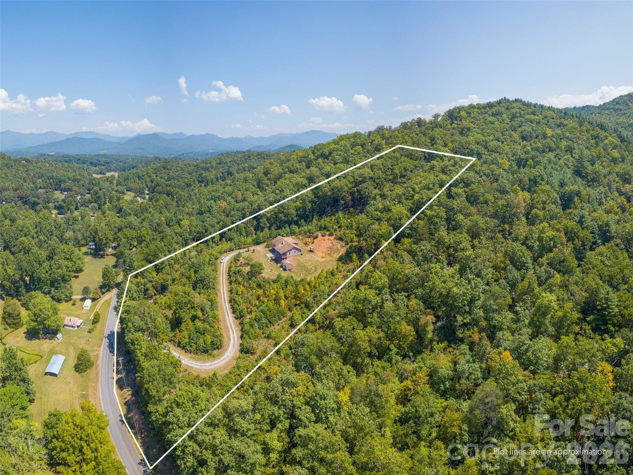 1120 Jacobs Branch Road Franklin, NC 28734 - Photo 5 of 36 a view of a tennis court