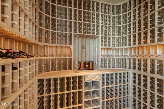 a view of entryway with hallway