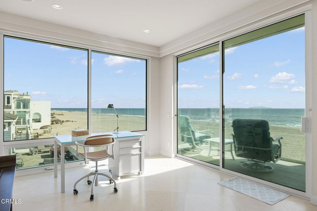 1135 Capri Way Oxnard, CA 93035 - Photo 36 of 62