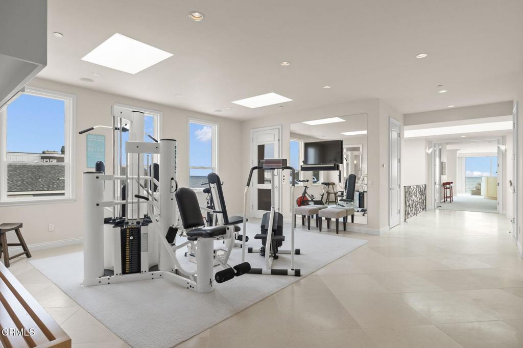1135 Capri Way Oxnard, CA 93035 - Photo 44 of 62 a view of a room with gym equipment