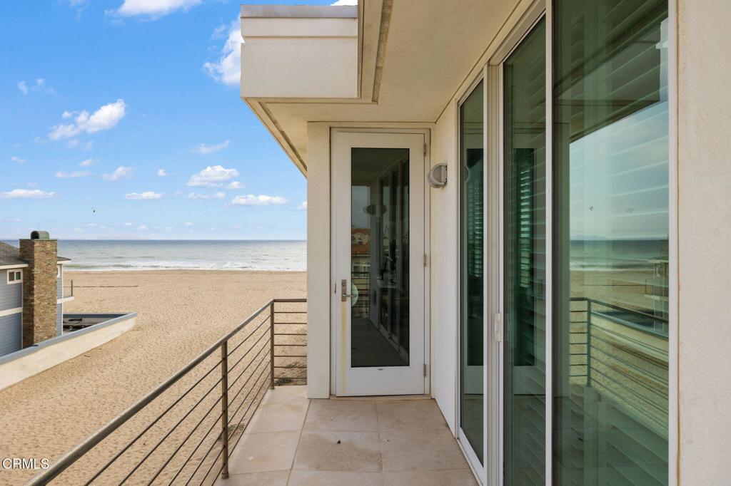 1135 Capri Way Oxnard, CA 93035 - Photo 51 of 62 a view of a balcony from door