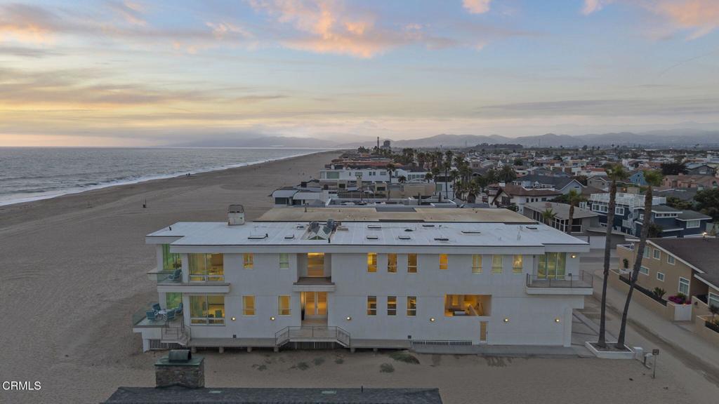 1135 Capri Way Oxnard, CA 93035 - Photo 53 of 62 an aerial view of a house with a outdoor space
