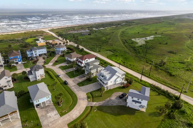 $1,450,000 | 14432 Spyglass Circle, Galveston, TX 77554
