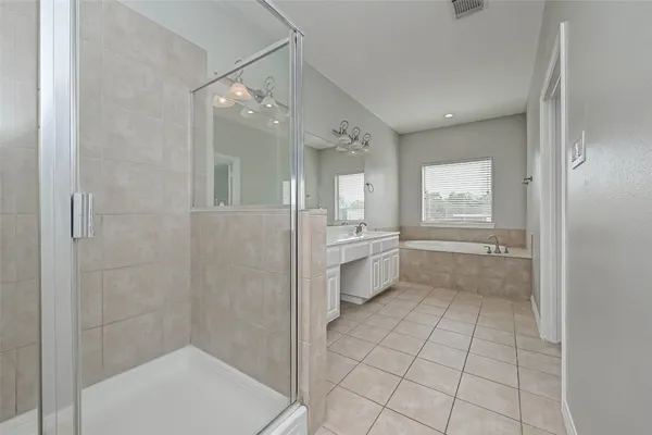 $2,400 | 7816 Stoneyway Drive, Houston, TX 77040
