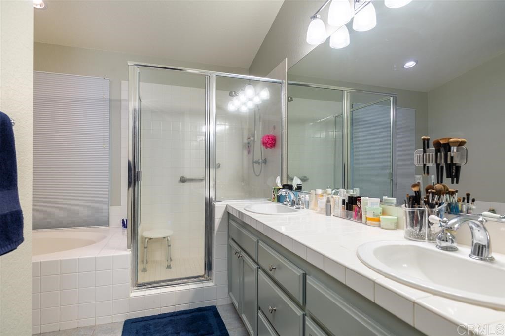 5102 Via Castilla Oceanside, CA 92057 - Photo 14 of 22