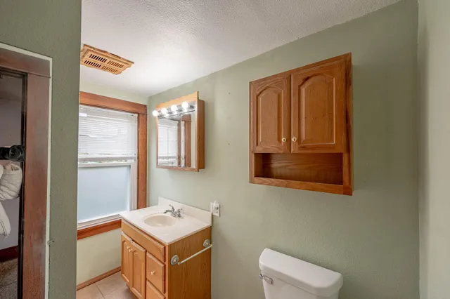 $239,900 | 616 Park Street, Watertown, WI 53098