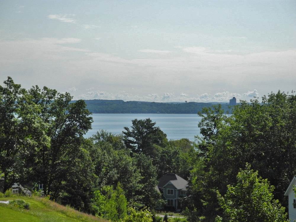 13 Hidden Ridge Drive Traverse City, MI 49686 - Photo 3 of 15 1821016-2.JPG