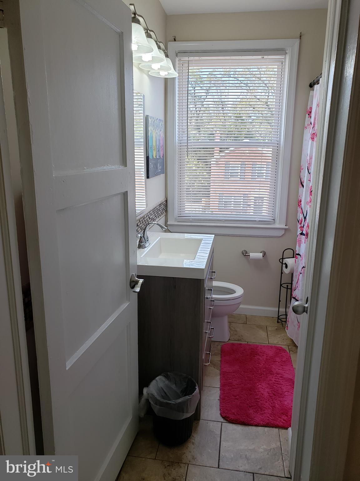 447 Random Road Baltimore, MD 21229 - Photo 25 of 39 Upper Bathroom