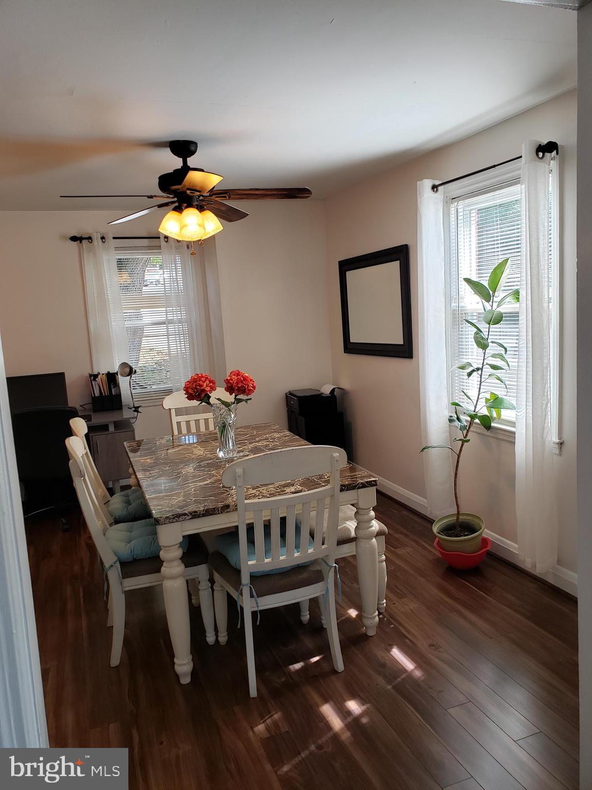 447 Random Road Baltimore, MD 21229 - Photo 5 of 39 Dining room
