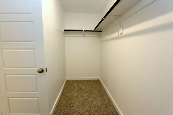 $2,175 | 6686 Lahna Oak Dr., Conroe, TX 77304