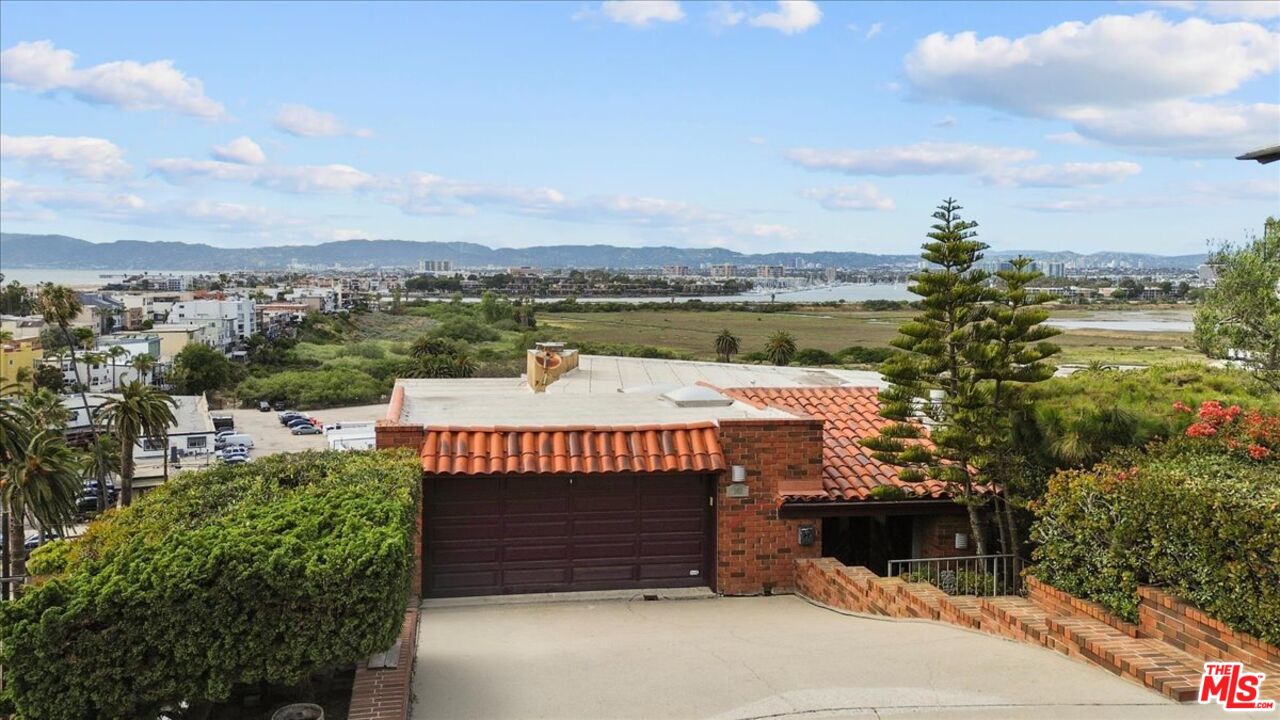 243 Montreal Street Playa del Rey, CA 90293 - Photo 45 of 47