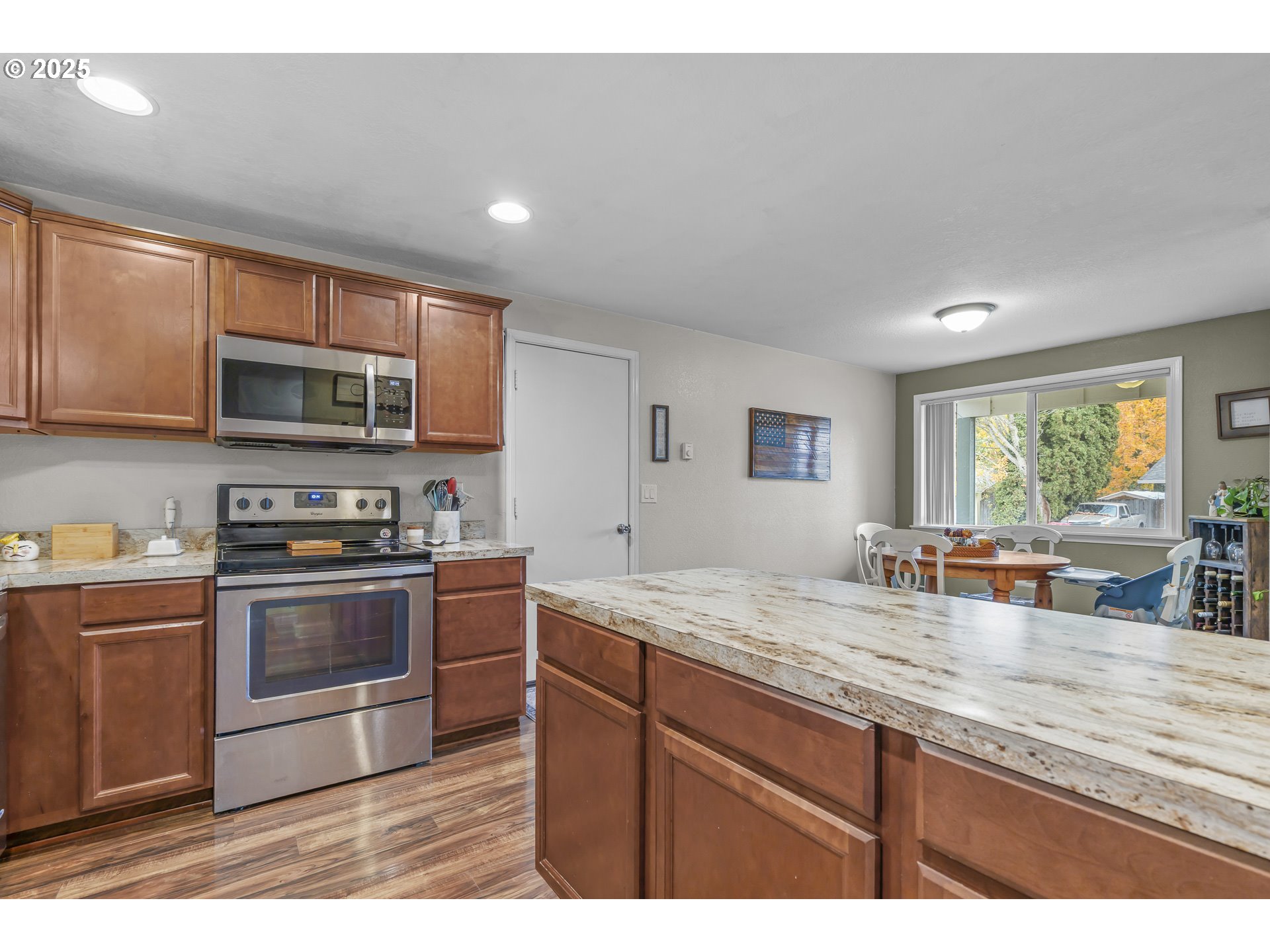 277 East 13th Street Lafayette, OR 97127 - Photo 13 of 32