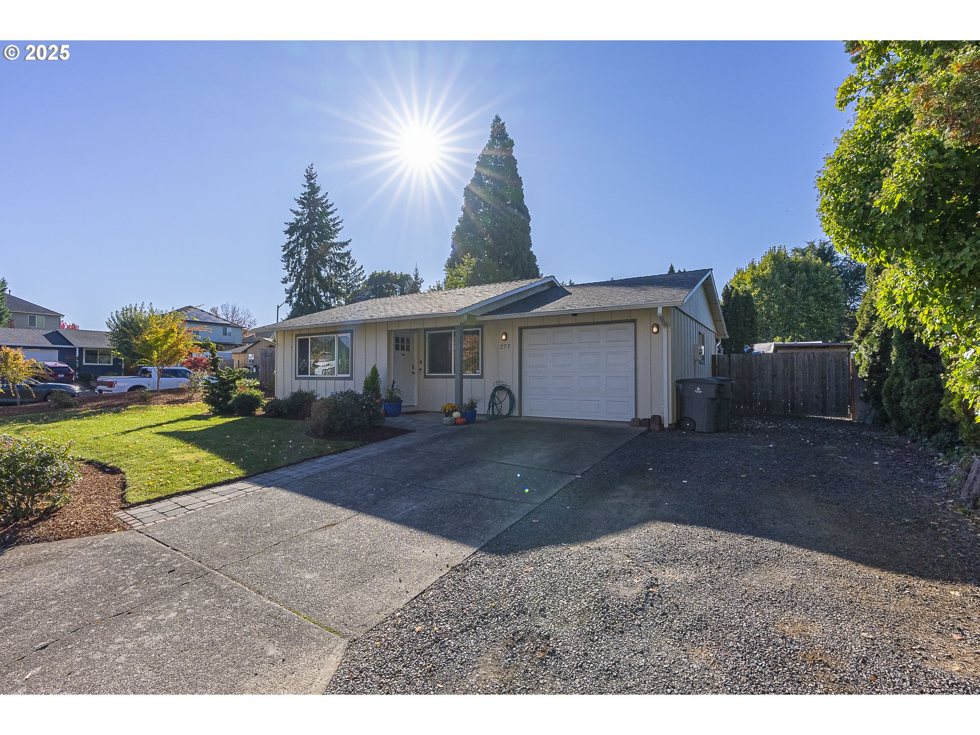 277 East 13th Street Lafayette, OR 97127 - Photo 3 of 32