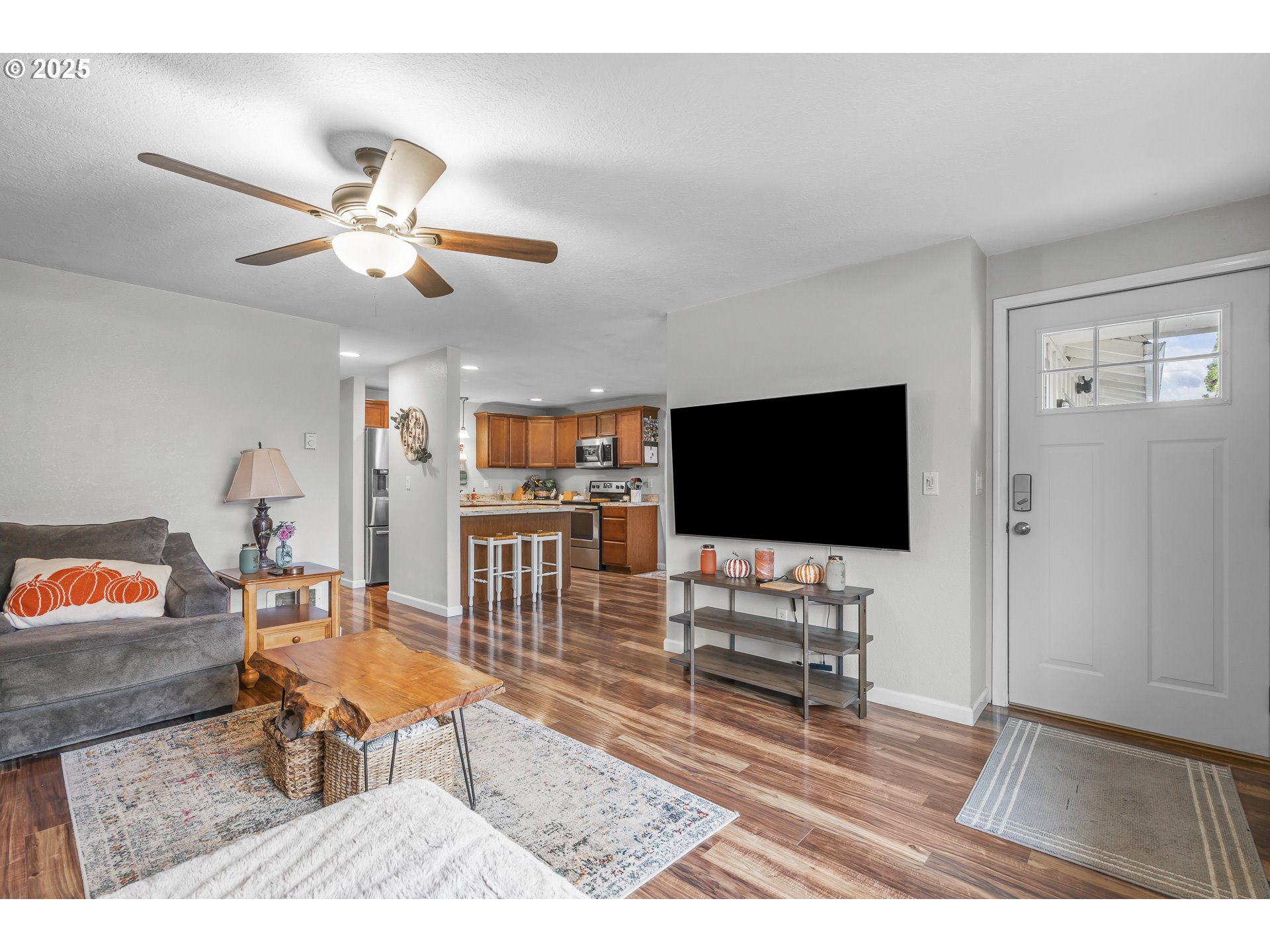 277 East 13th Street Lafayette, OR 97127 - Photo 8 of 32