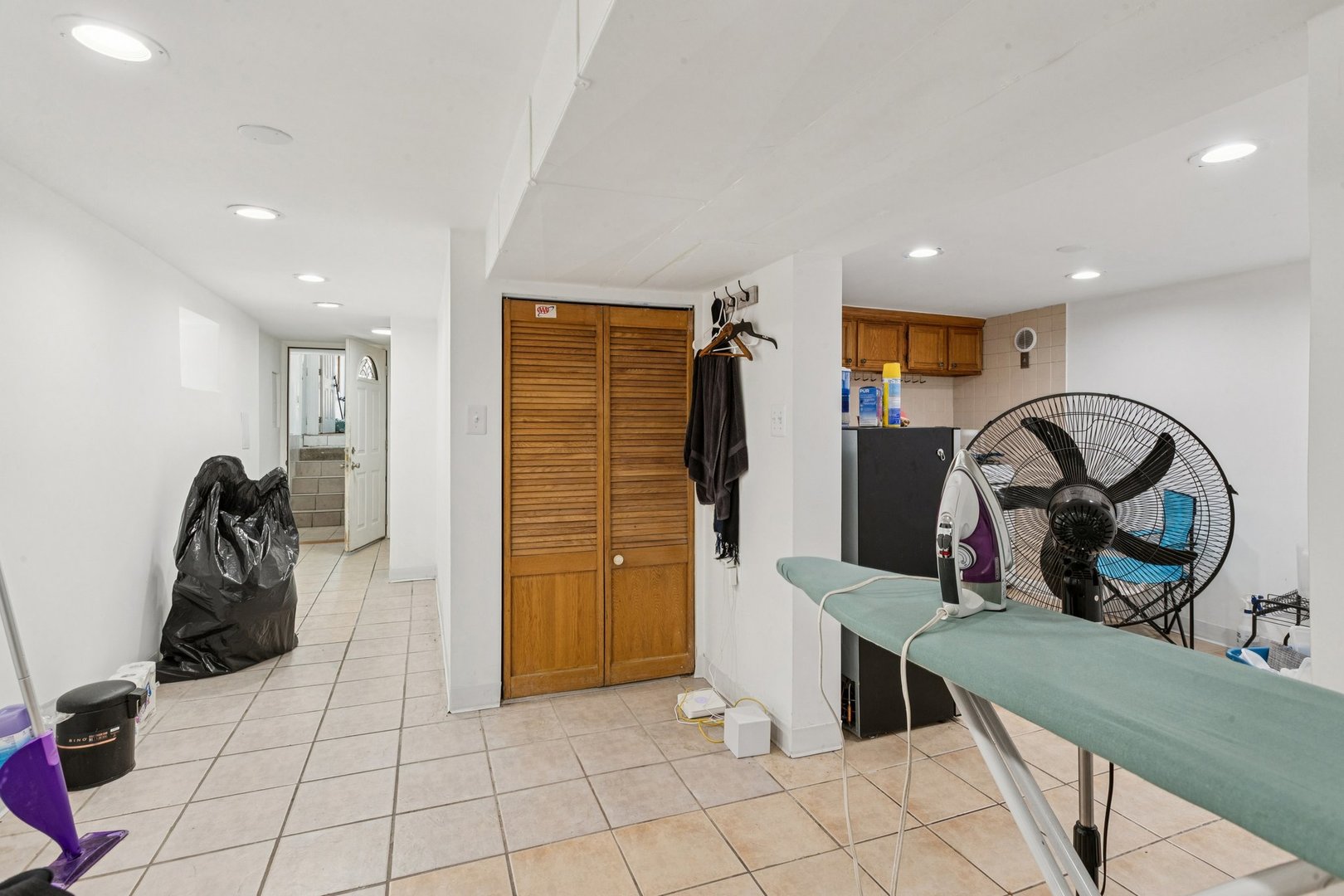 2115 Emerson Street Evanston, IL 60201 - Photo 32 of 37 a view of a room with gym equipment