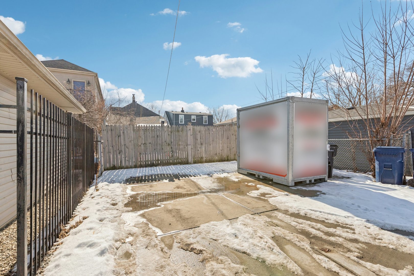 2115 Emerson Street Evanston, IL 60201 - Photo 36 of 37 a backyard of a house