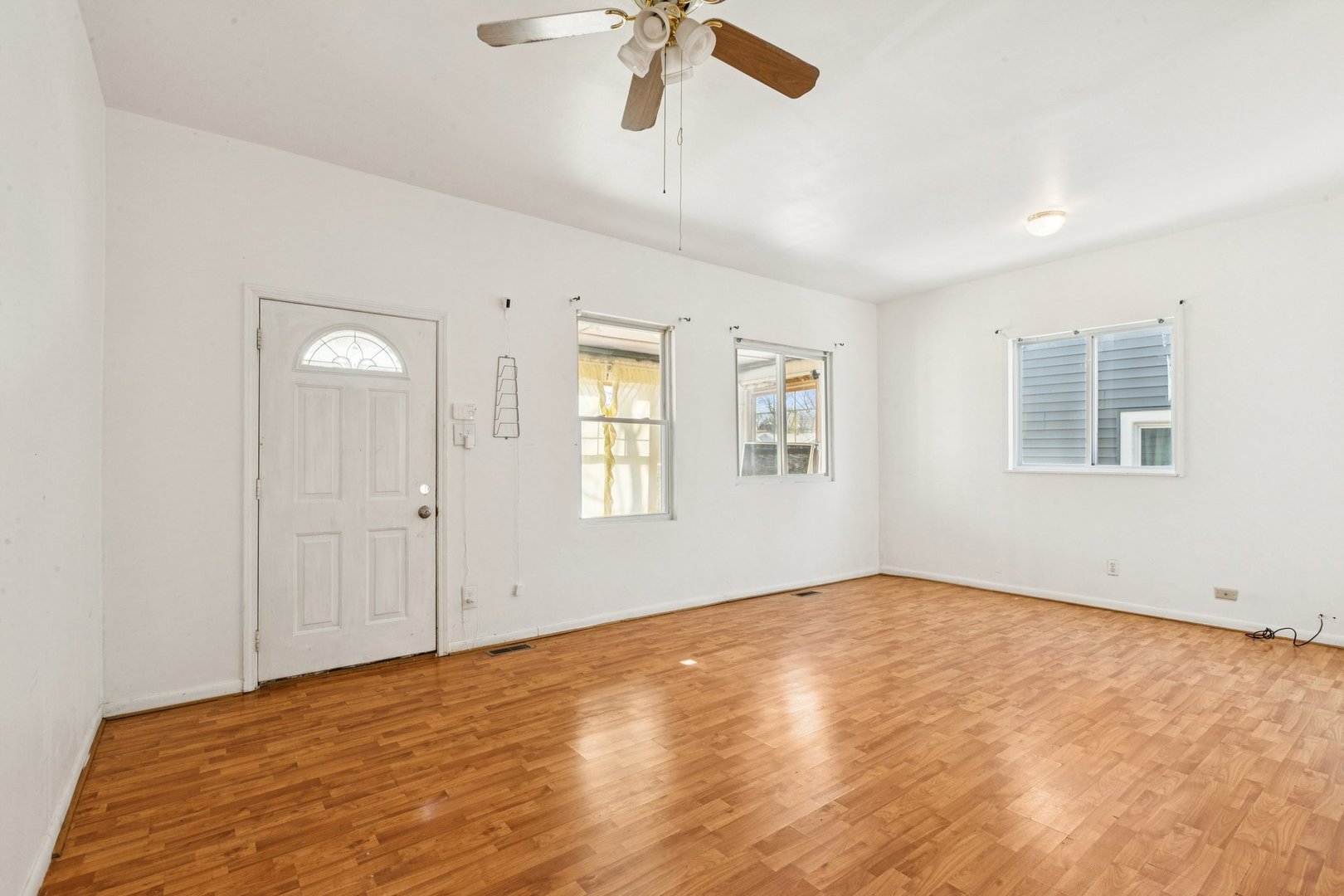 2115 Emerson Street Evanston, IL 60201 - Photo 4 of 37 a view of an empty room with a window