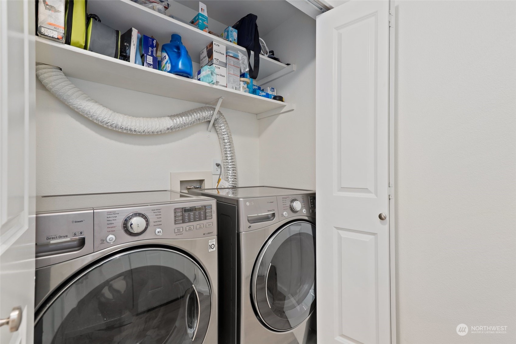 12404 East Gibson Road, Unit J103 Everett, WA 98204 - Photo 24 of 40 a utility room with dryer and washer