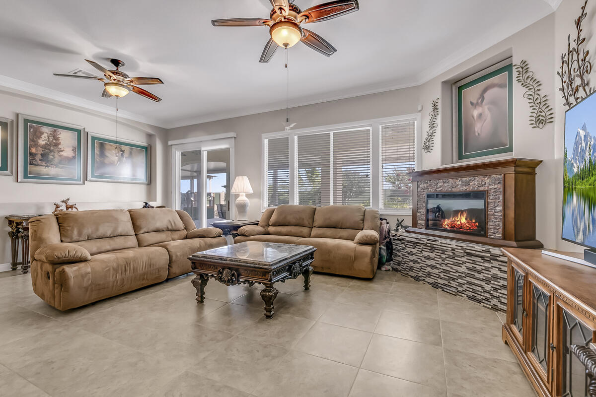 2902 Treadwell Boulevard Thermal, CA 92274 - Photo 41 of 88 41 LIVING MLS