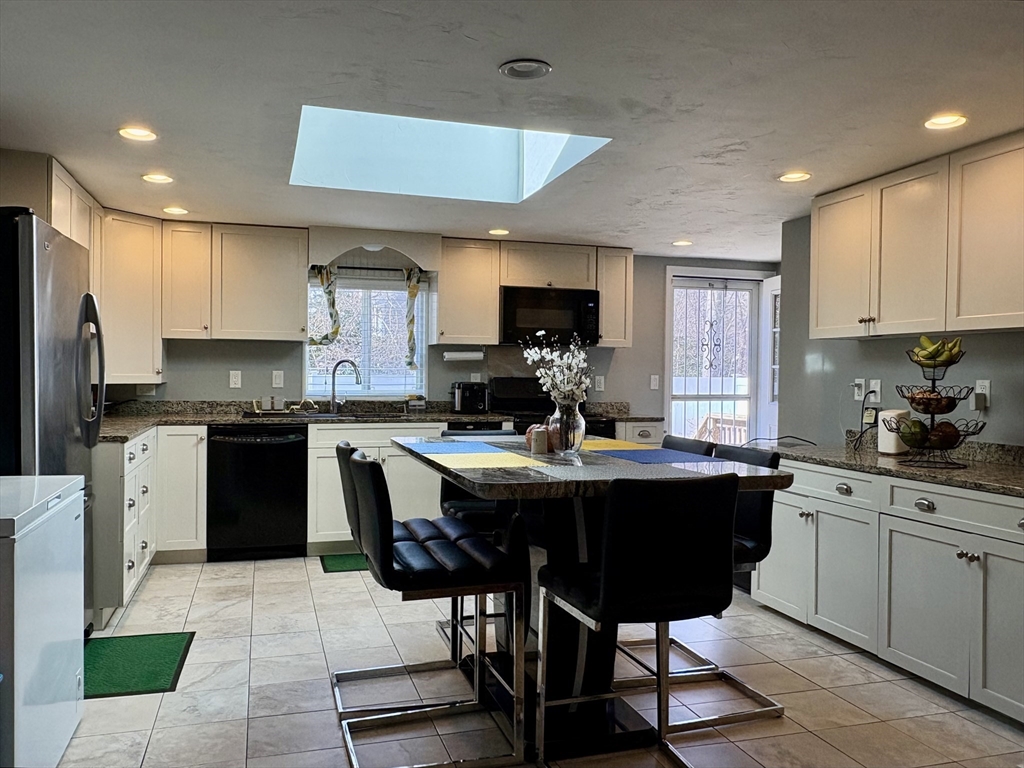 1309 Shootflying Hill Road Barnstable, MA 02632 - Photo 6 of 31