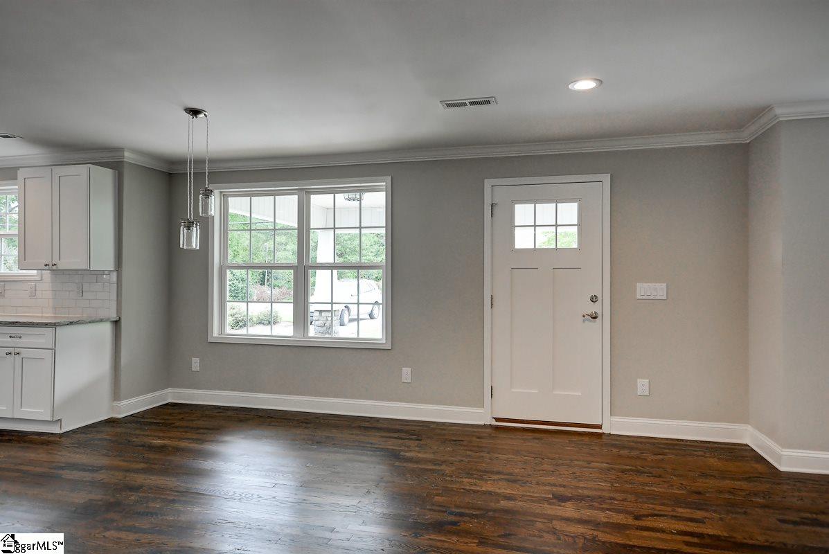 305 Parkins Mill Road Greenville, SC 29607 - Photo 16 of 32