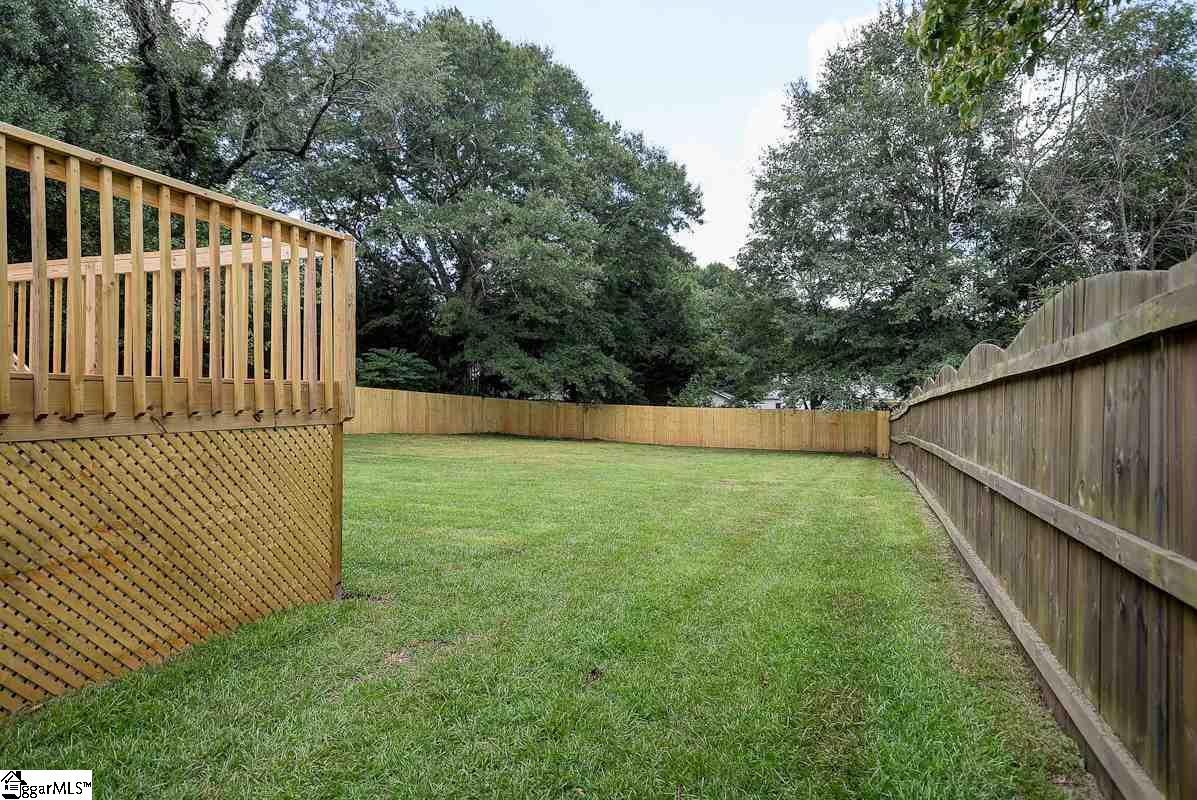 305 Parkins Mill Road Greenville, SC 29607 - Photo 6 of 32