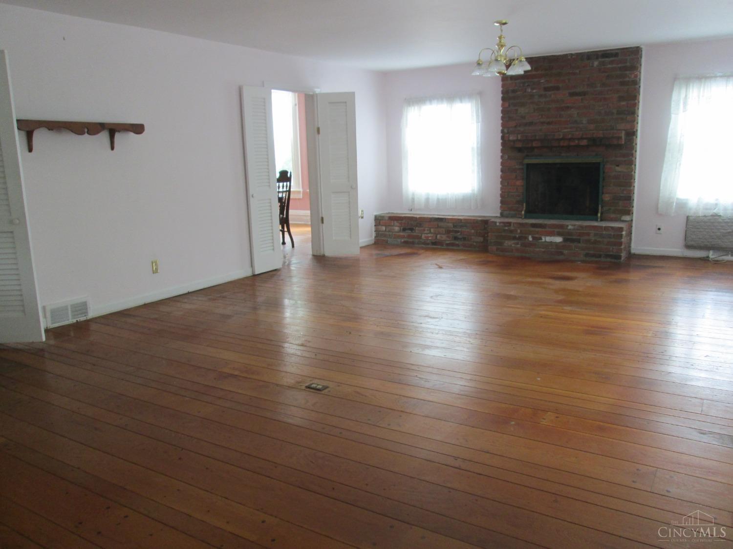 325 Reily Road Wyoming, OH 45215 - Photo 12 of 44