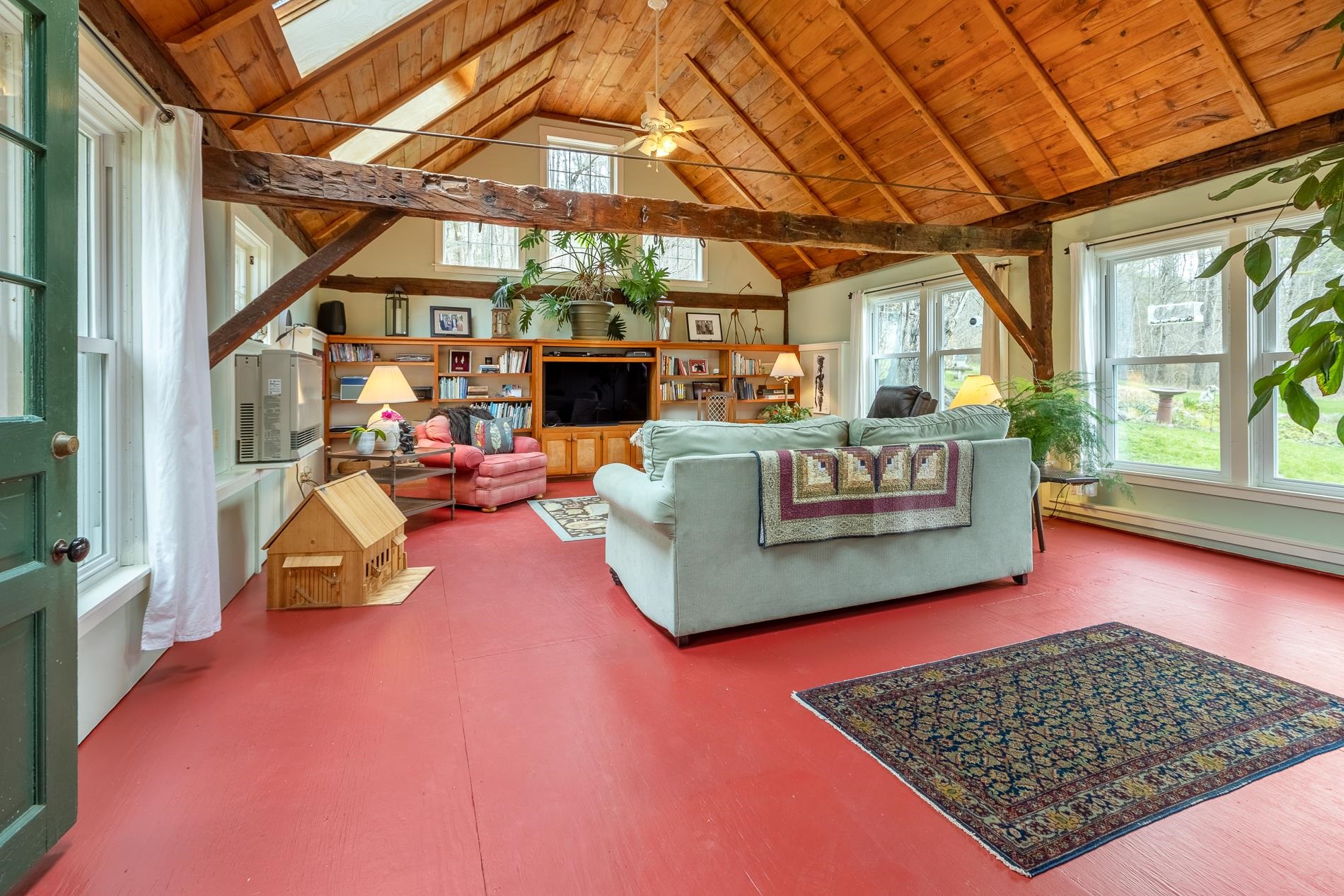 1255 Latham Road Thetford, VT 05043 - Photo 4 of 40 Gallery Image 4