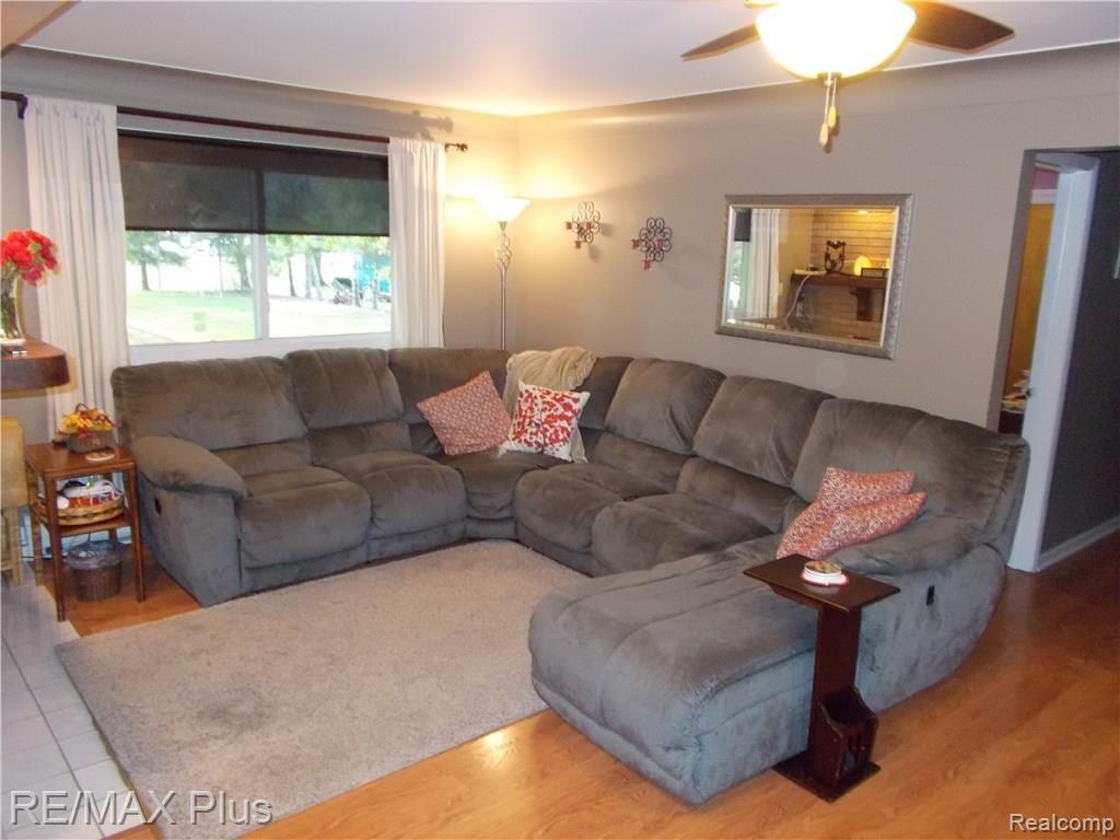 1775 Mayfield Road Lapeer, MI 48446 - Photo 13 of 18 DSCN3023.JPG