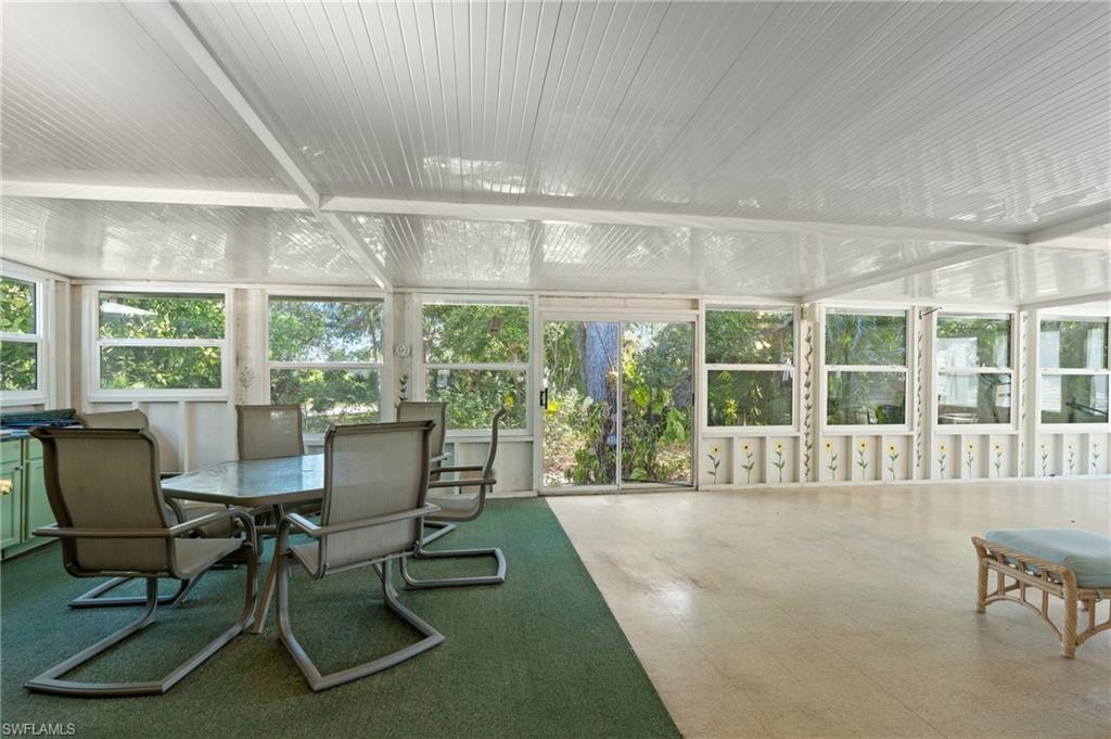 278 Riverwood Road Naples, FL 34114 - Photo 27 of 43 View of sunroom / solarium