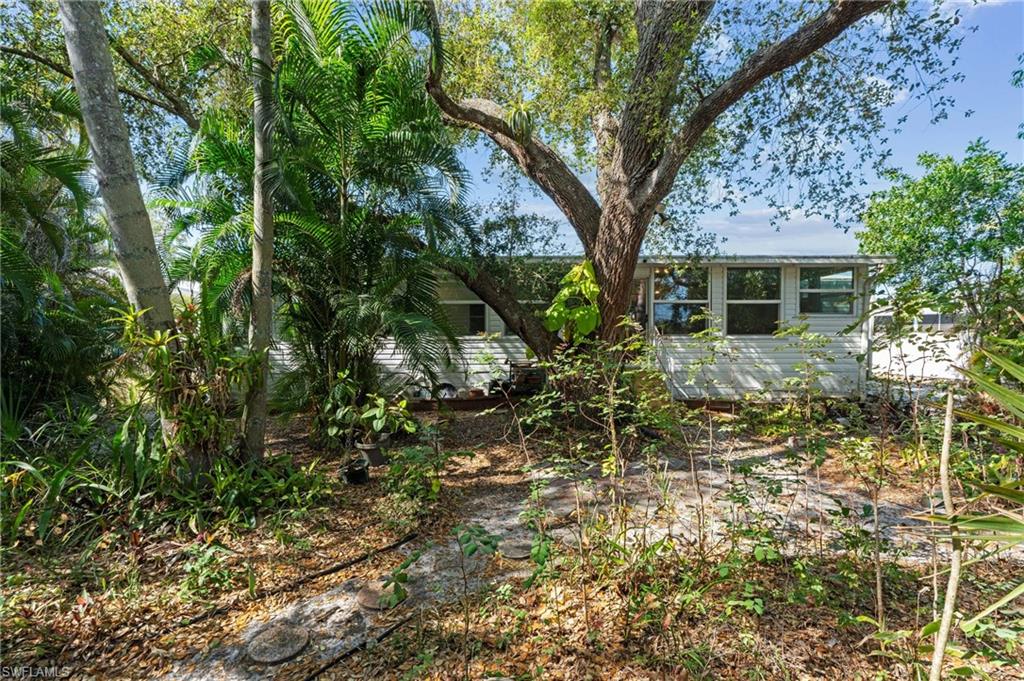 278 Riverwood Road Naples, FL 34114 - Photo 31 of 43 Gallery Image 31