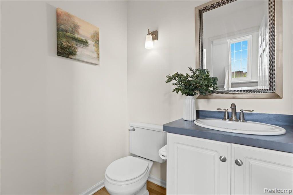 45241 Danbury Road Canton, MI 48188 - Photo 11 of 30 Gallery Image 11