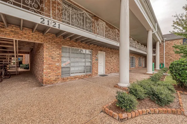 a view of a building entrance to house