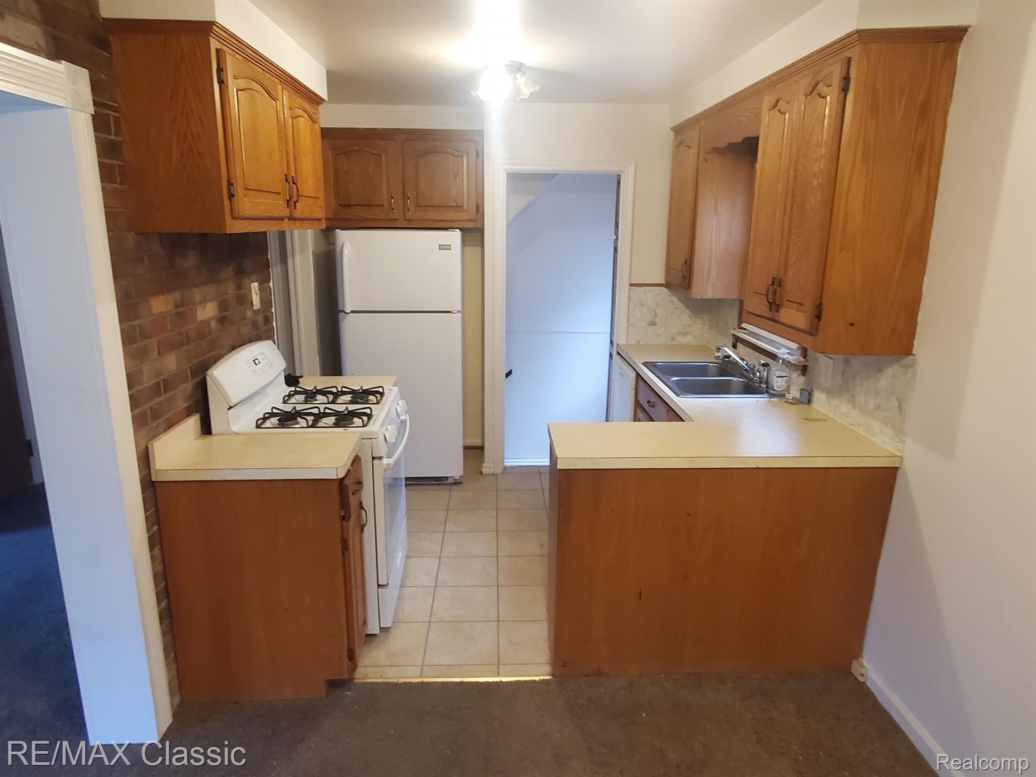 26718 Five Mile Road Redford, MI 48239 - Photo 3 of 24 Gallery Image 3