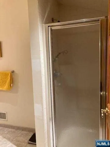 $3,550 | 598 Saddle River Road, Unit 1, Saddle Brook, NJ 07663