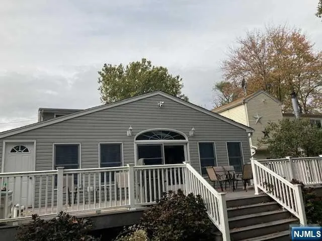 $3,550 | 598 Saddle River Road, Unit 1, Saddle Brook, NJ 07663